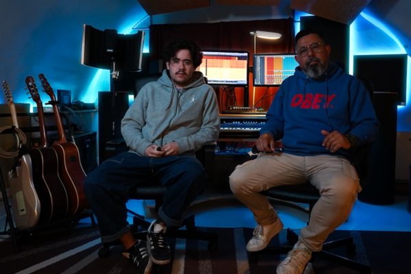 Hola Lola Production